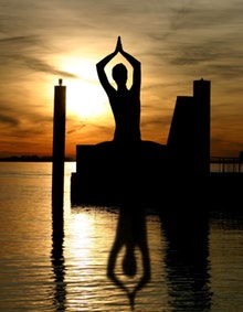 Read more about the article Floating Yoga